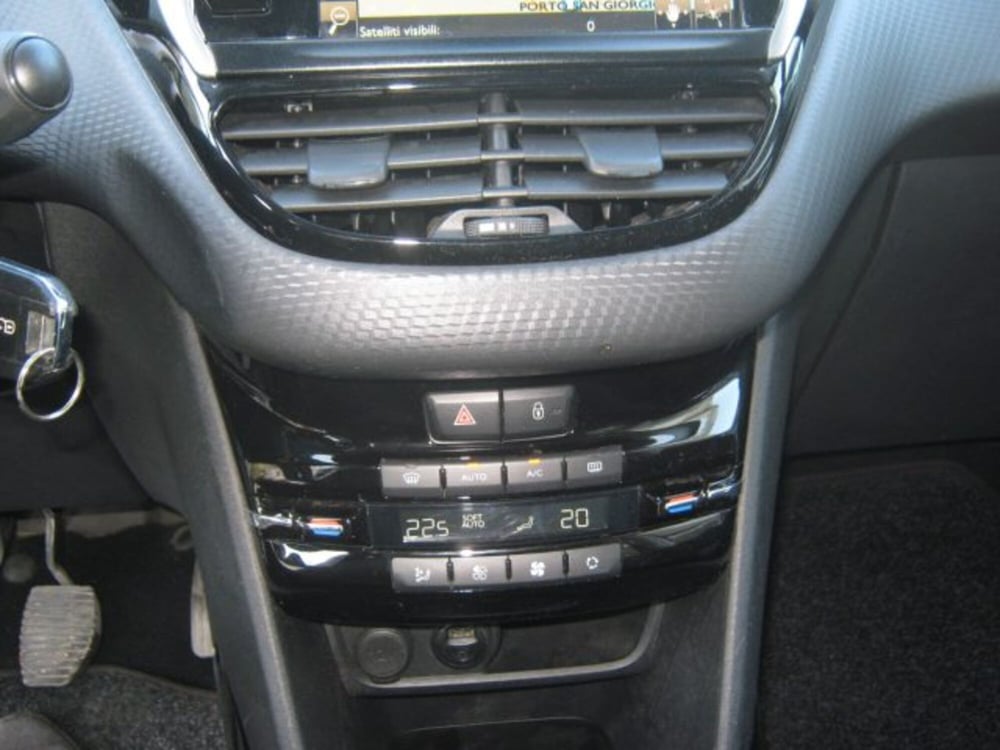 Peugeot 2008 usata a Fermo (12)