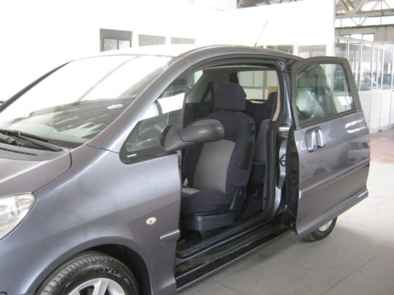 Peugeot 1007 usata a Fermo (10)
