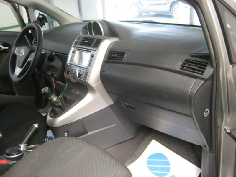 Toyota Verso usata a Fermo (6)