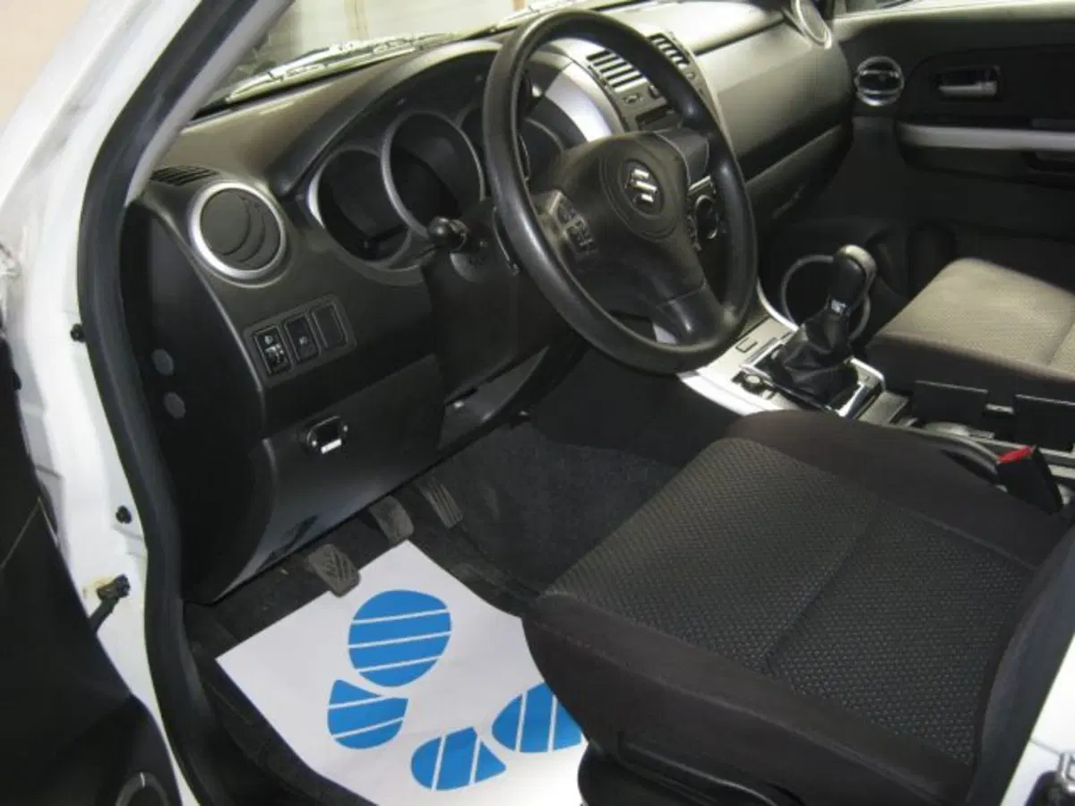 Suzuki Grand Vitara usata a Fermo (5)