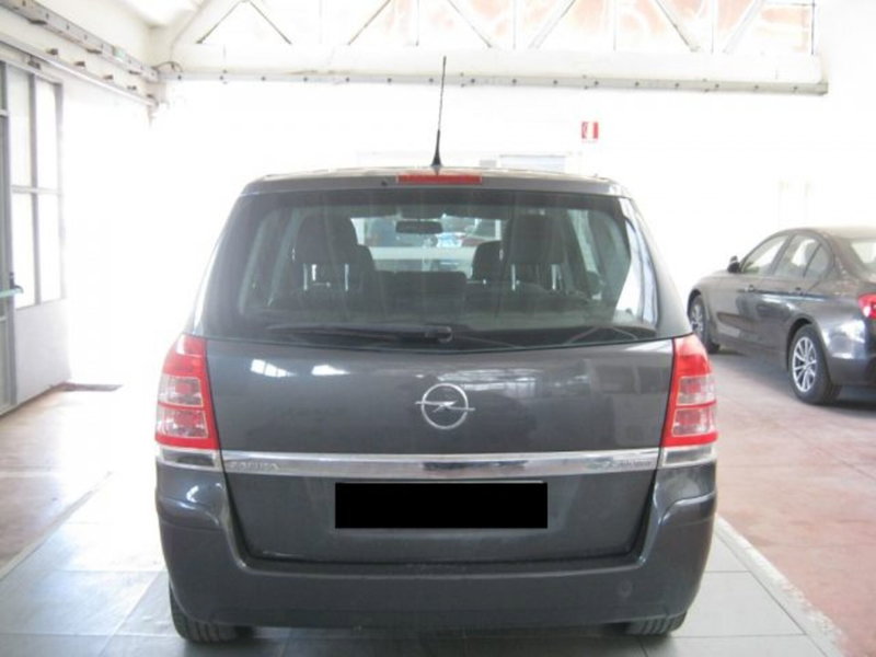 Opel Zafira usata a Fermo (4)