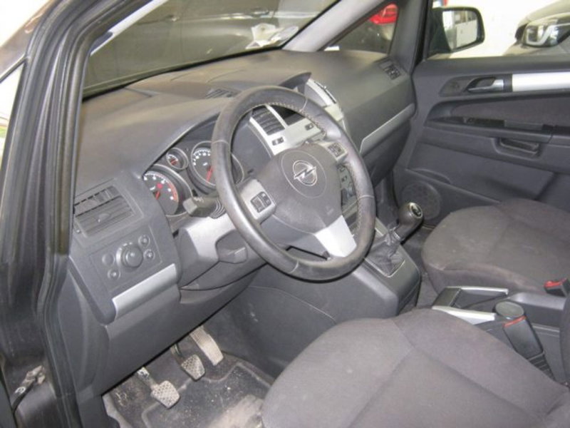 Opel Zafira usata a Fermo (5)