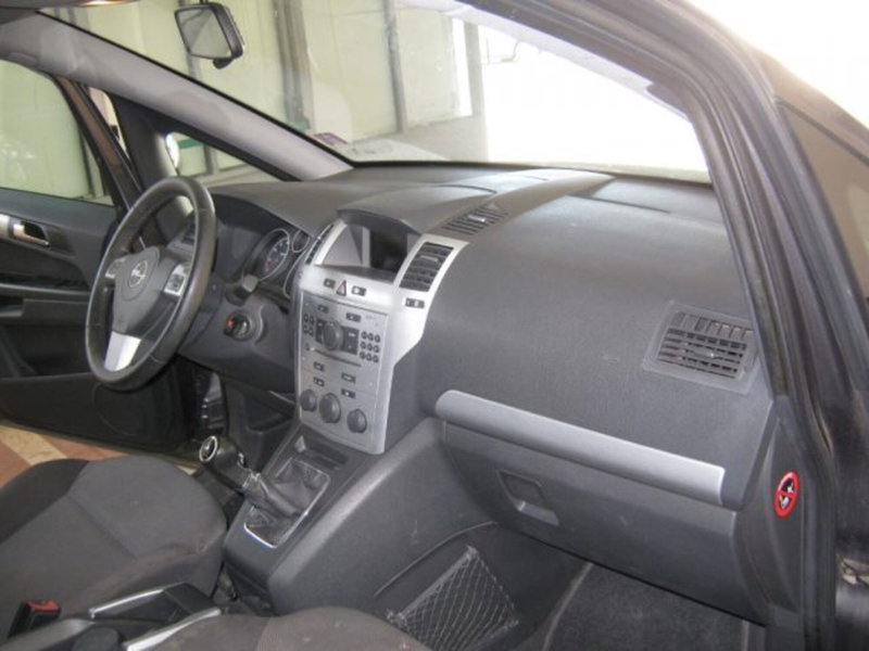 Opel Zafira usata a Fermo (6)