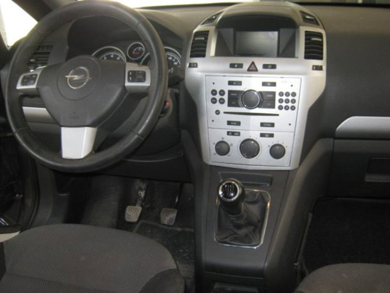 Opel Zafira usata a Fermo (7)