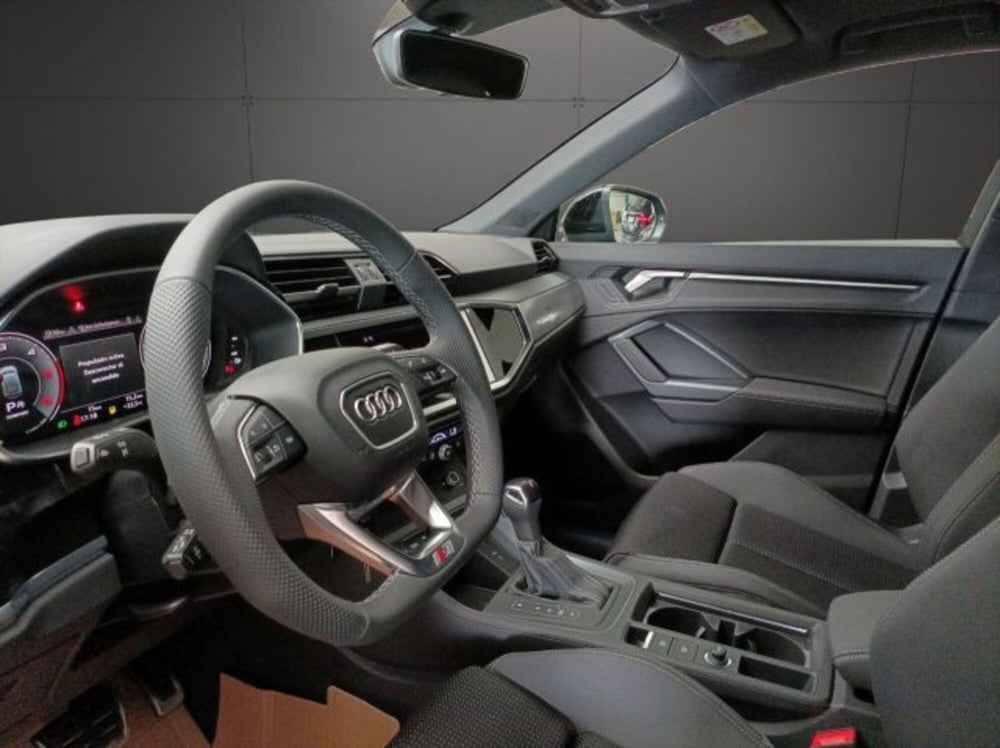 Audi Q3 Sportback nuova a Novara (10)