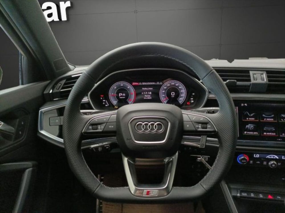 Audi Q3 Sportback nuova a Novara (11)