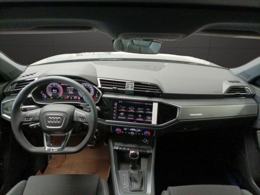 Audi Q3 Sportback nuova a Novara (13)