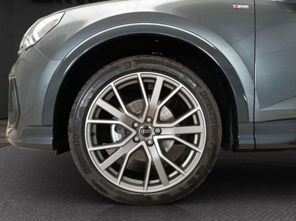 Audi Q3 Sportback nuova a Novara (8)
