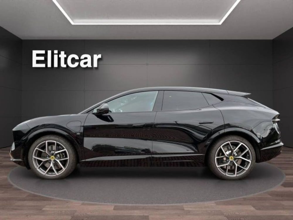 Lotus Eletre nuova a Novara (2)