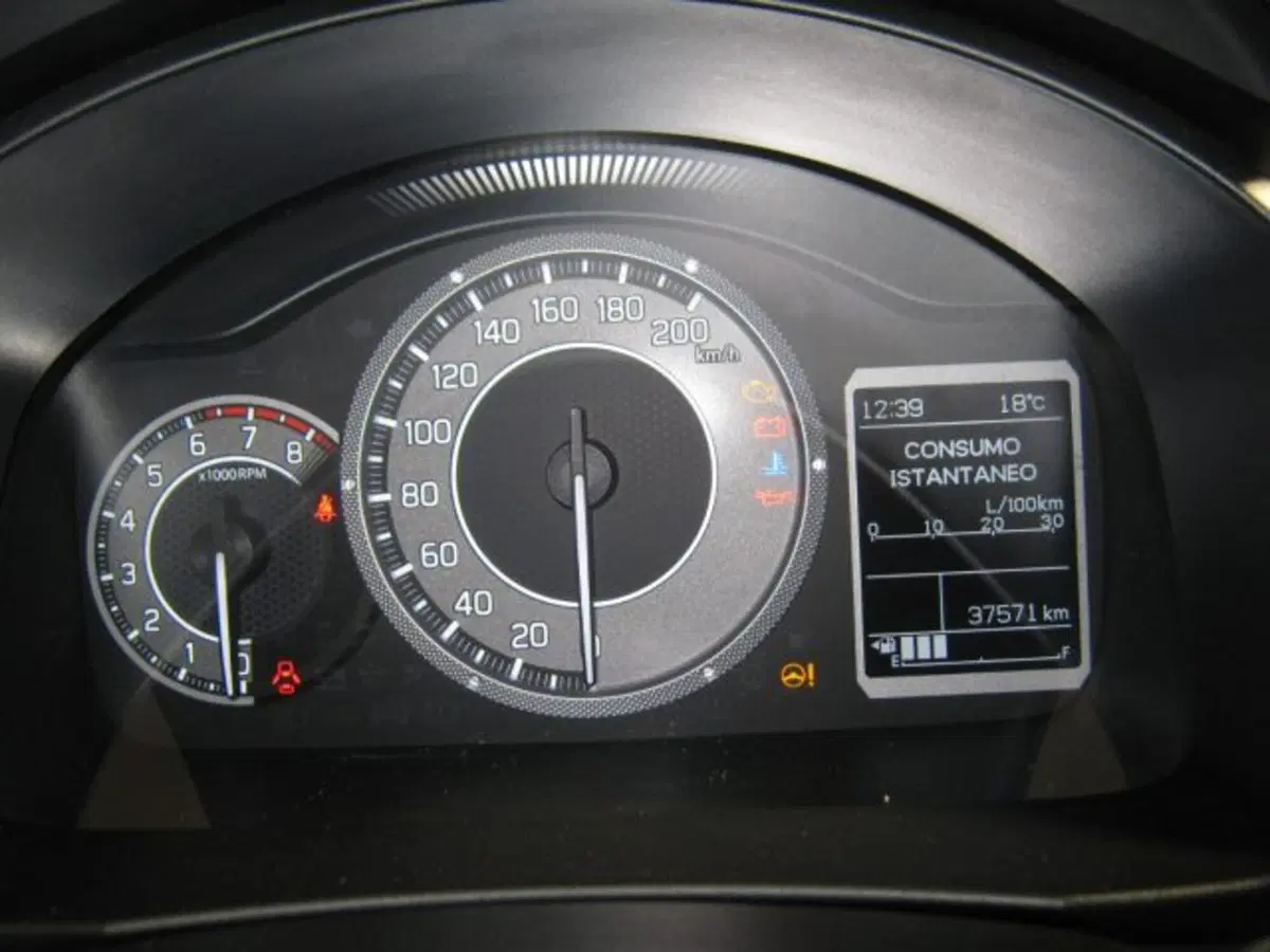 Suzuki Ignis usata a Fermo (19)