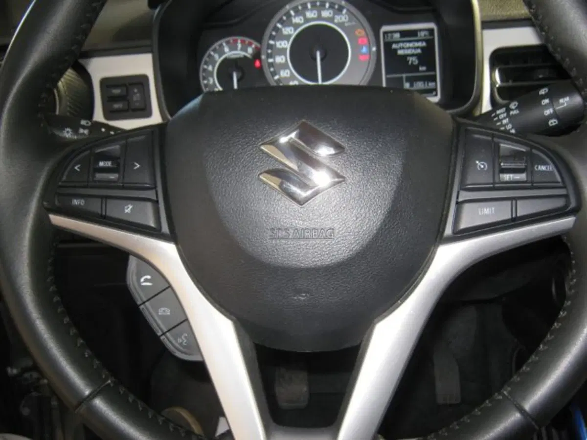 Suzuki Ignis usata a Fermo (9)