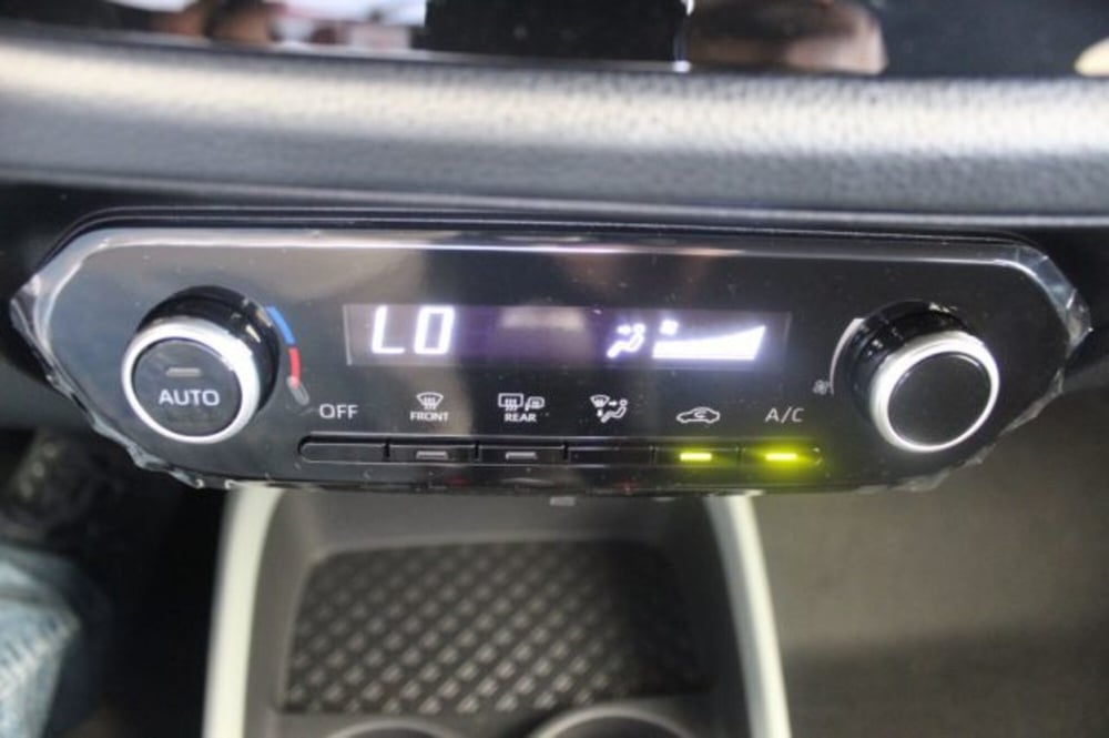 Toyota Aygo X nuova a Roma (14)