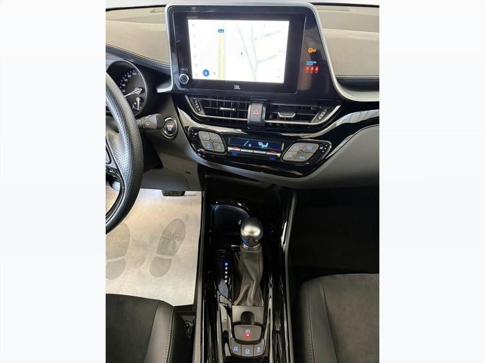 Toyota Toyota C-HR usata a Monza e Brianza (13)