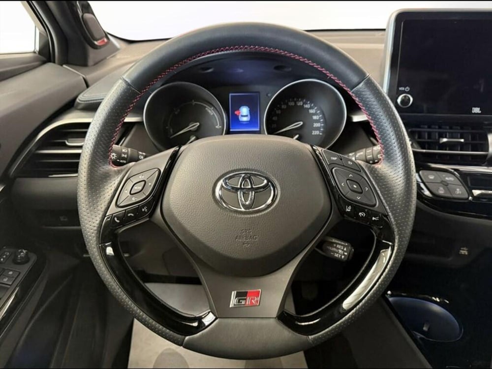 Toyota Toyota C-HR usata a Monza e Brianza (8)