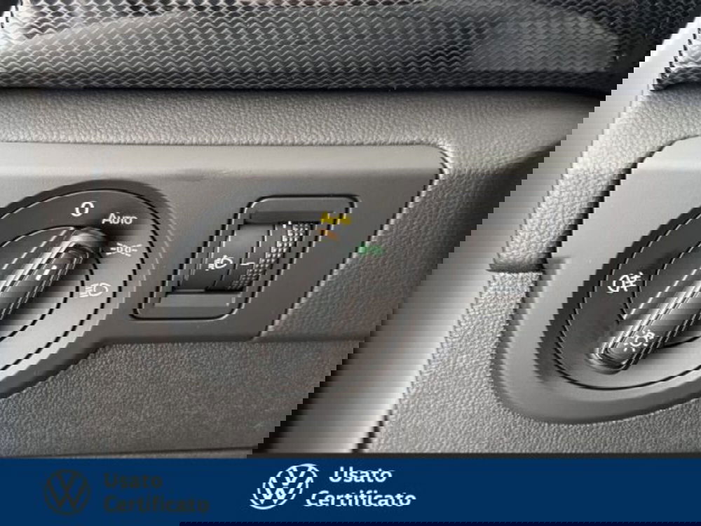 Volkswagen T-Cross nuova a Vicenza (12)