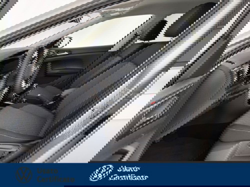 Volkswagen T-Cross nuova a Vicenza (7)