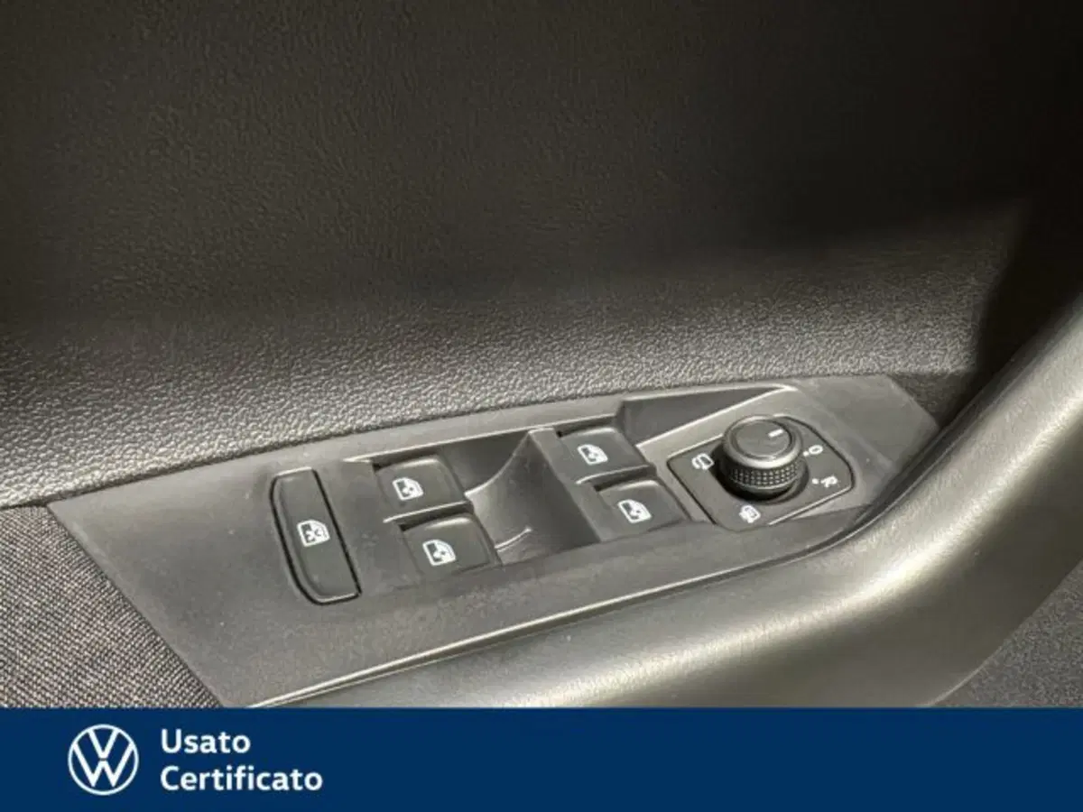 Volkswagen Taigo usata a Vicenza (16)