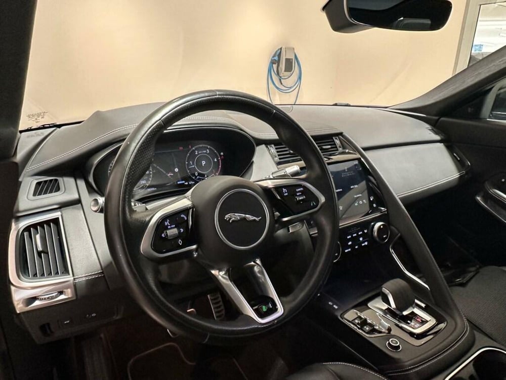 Jaguar E-Pace usata a Varese (14)