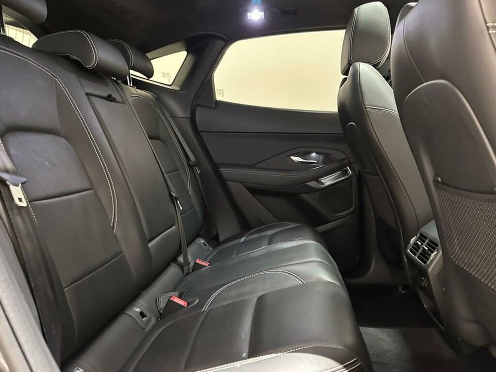 Jaguar E-Pace usata a Varese (5)