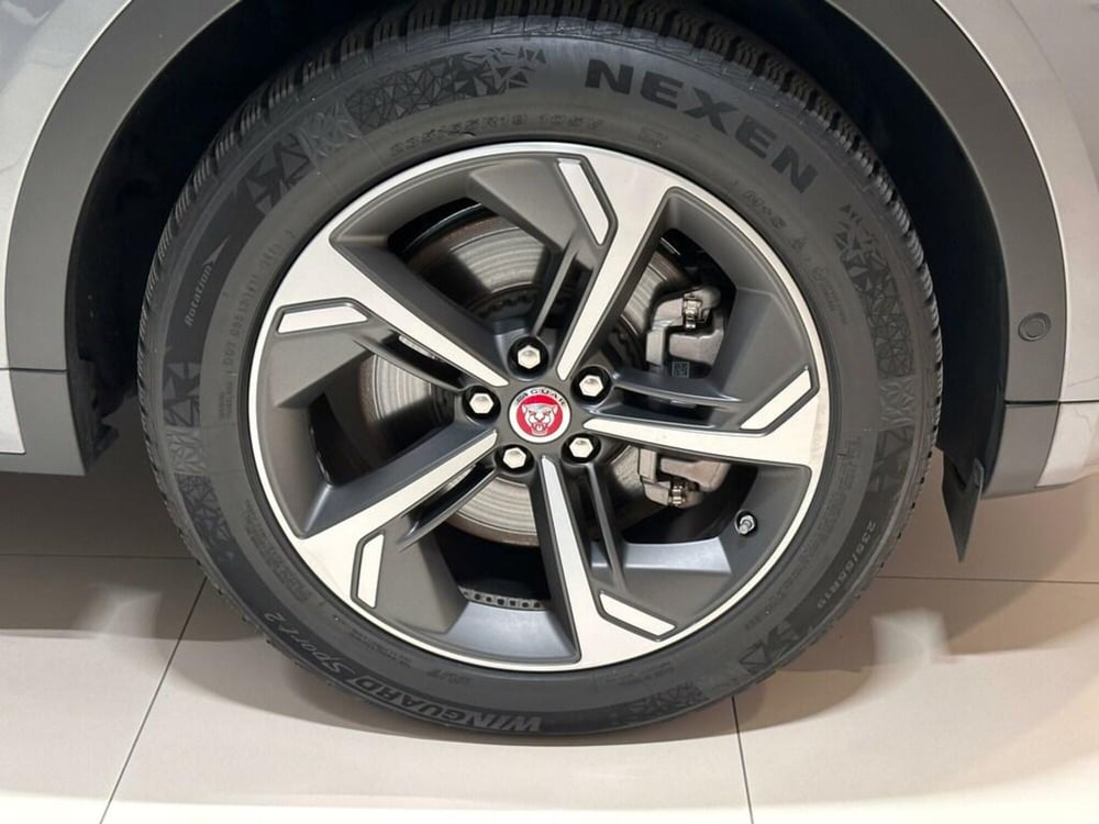Jaguar E-Pace usata a Varese (9)