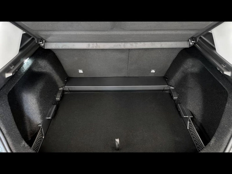 Mg ZS nuova a Varese (14)