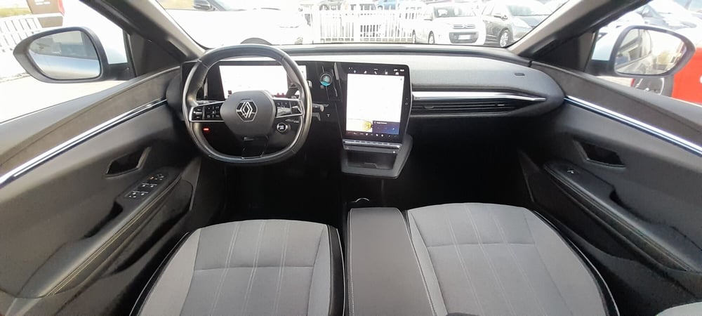 Renault Megane E-Tech Electric usata a Cosenza (14)