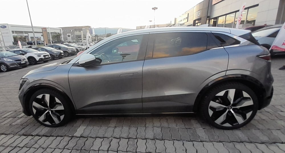 Renault Megane E-Tech Electric usata a Cosenza (8)
