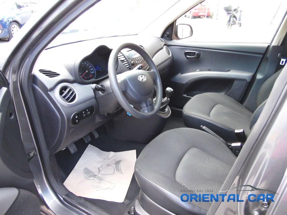 Hyundai i10 usata a La Spezia (7)