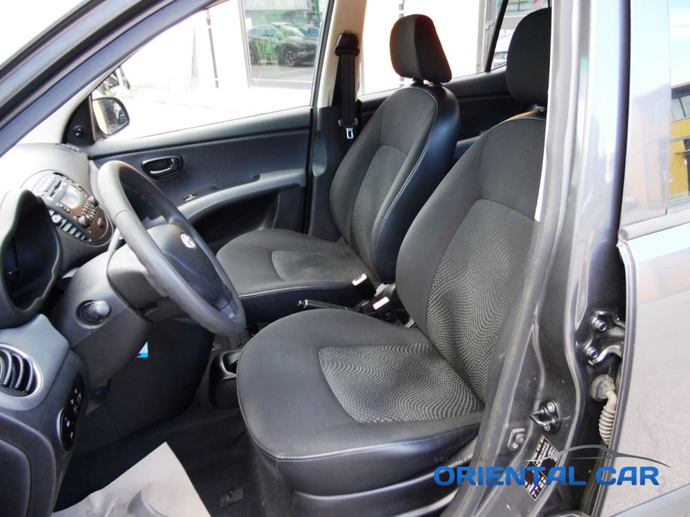 Hyundai i10 usata a La Spezia (8)