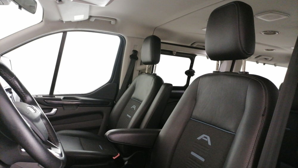 Ford Tourneo Custom usata a Roma (13)