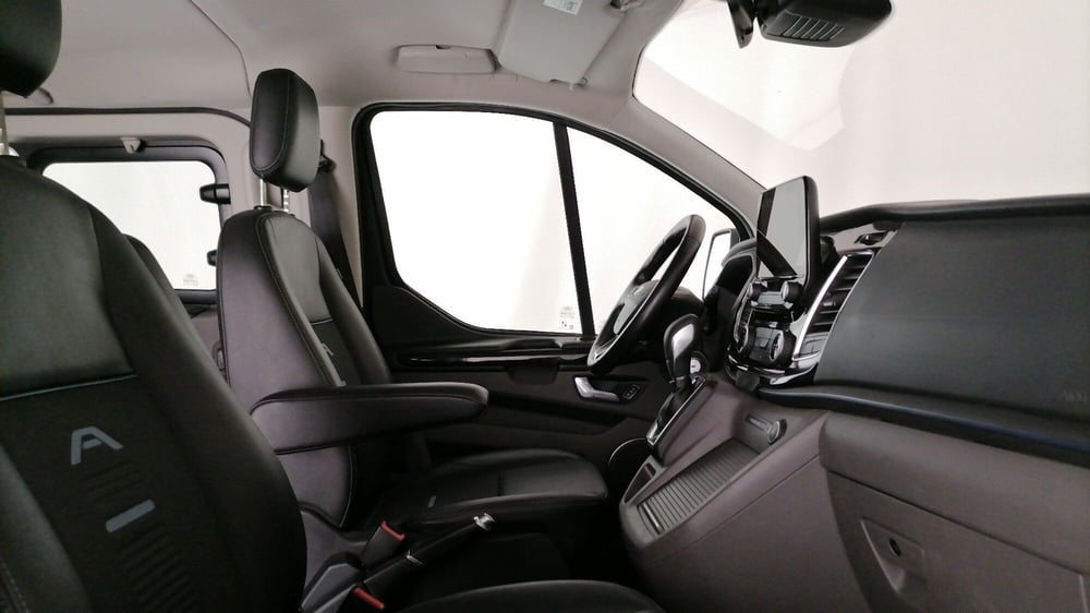 Ford Tourneo Custom usata a Roma (6)