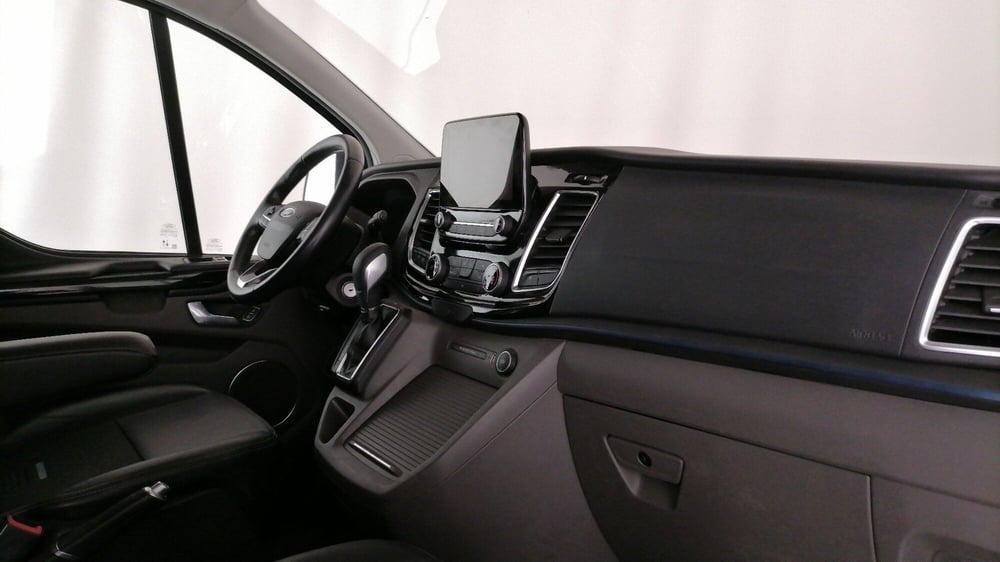 Ford Tourneo Custom usata a Roma (7)