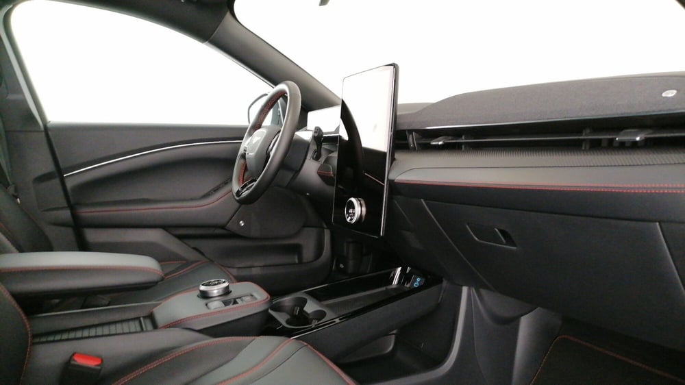 Ford Mustang Mach-E usata a Roma (8)