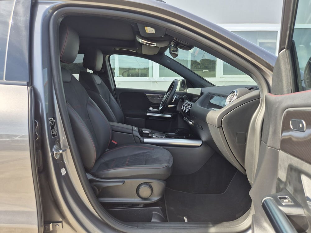 Mercedes-Benz GLA SUV usata  (9)