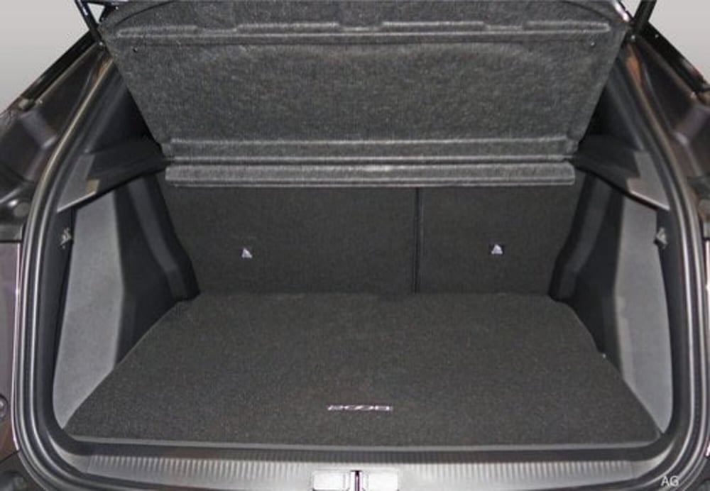 Peugeot 2008 nuova a Caserta (10)