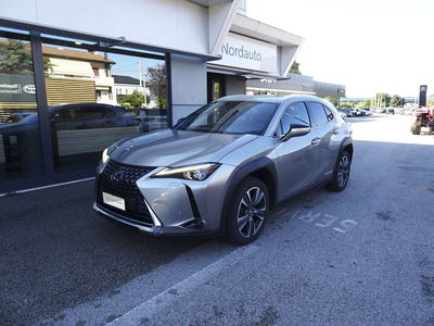 Lexus UX Full Electric Luxury del 2021 usata a Montebelluna