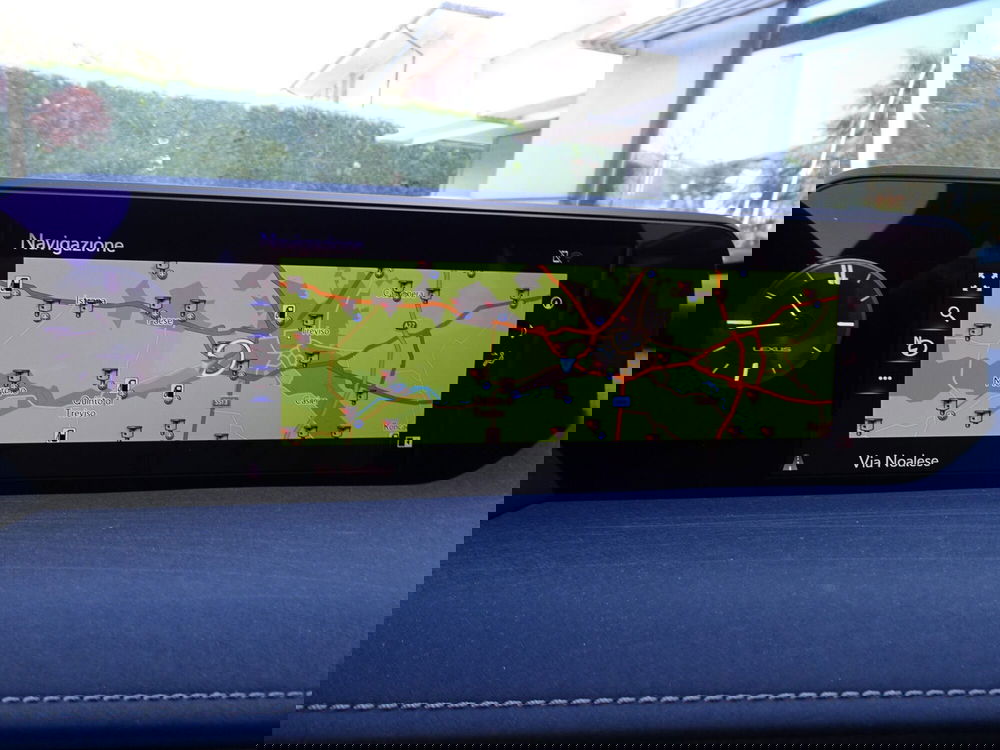 Lexus UX usata a Treviso (18)