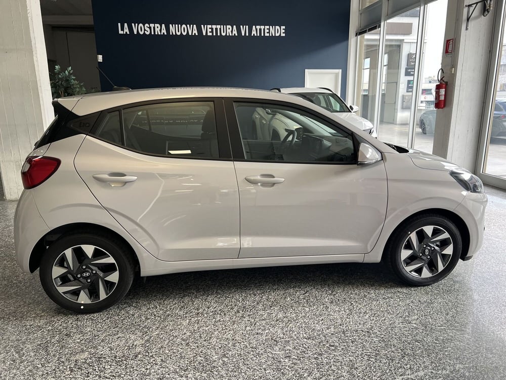 Hyundai i10 nuova a Macerata (4)