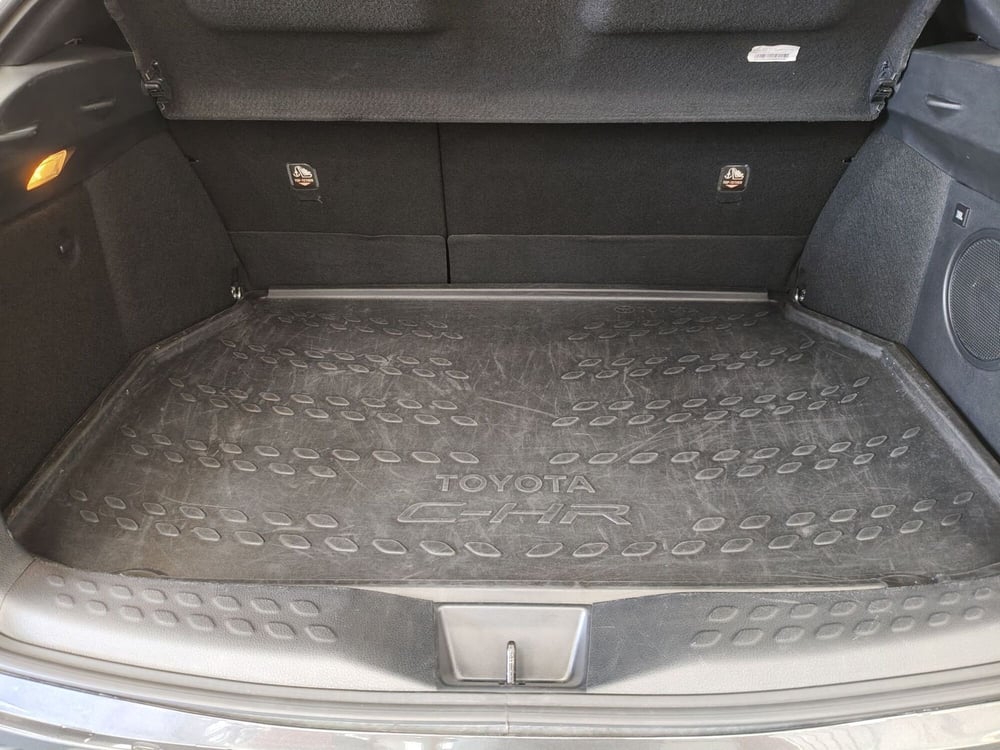Toyota Toyota C-HR usata a Roma (13)