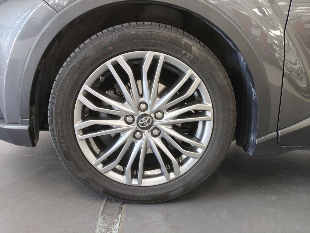 Toyota Toyota C-HR usata a Roma (18)