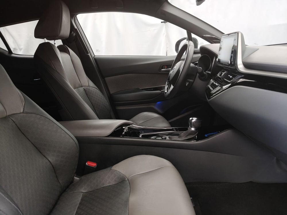 Toyota Toyota C-HR usata a Roma (6)