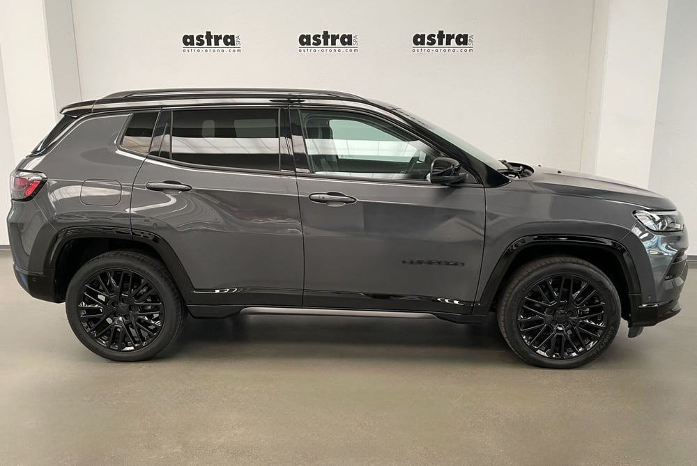 Jeep Compass usata a Novara (3)