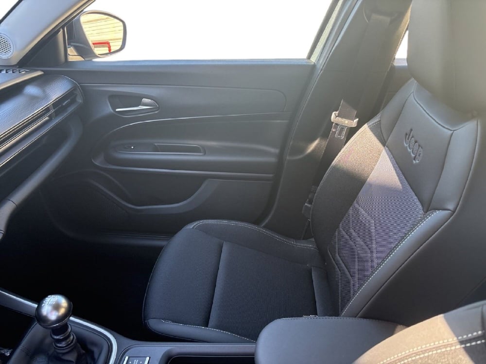 Jeep Avenger nuova a Agrigento (17)