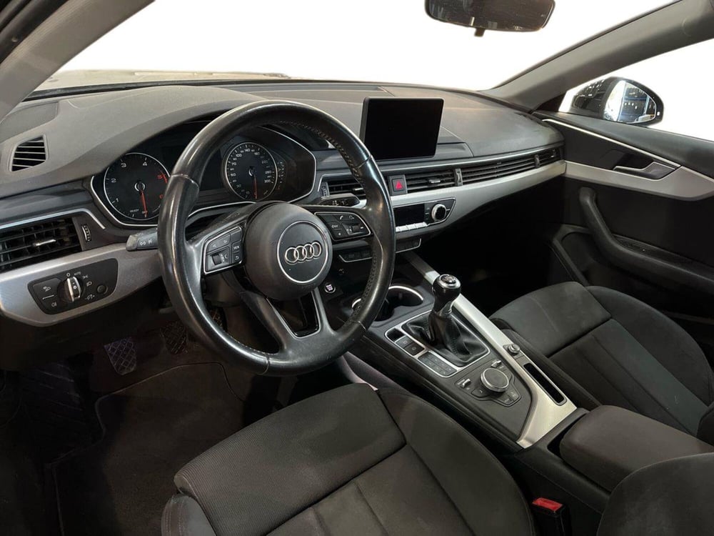 Audi A4 usata a Bari (20)