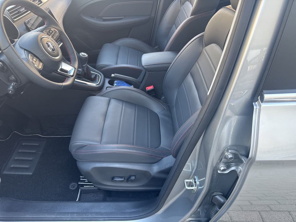 Mg ZS nuova a Ferrara (10)