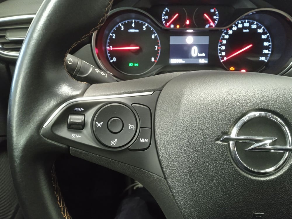 Opel Crossland X usata a Torino (11)