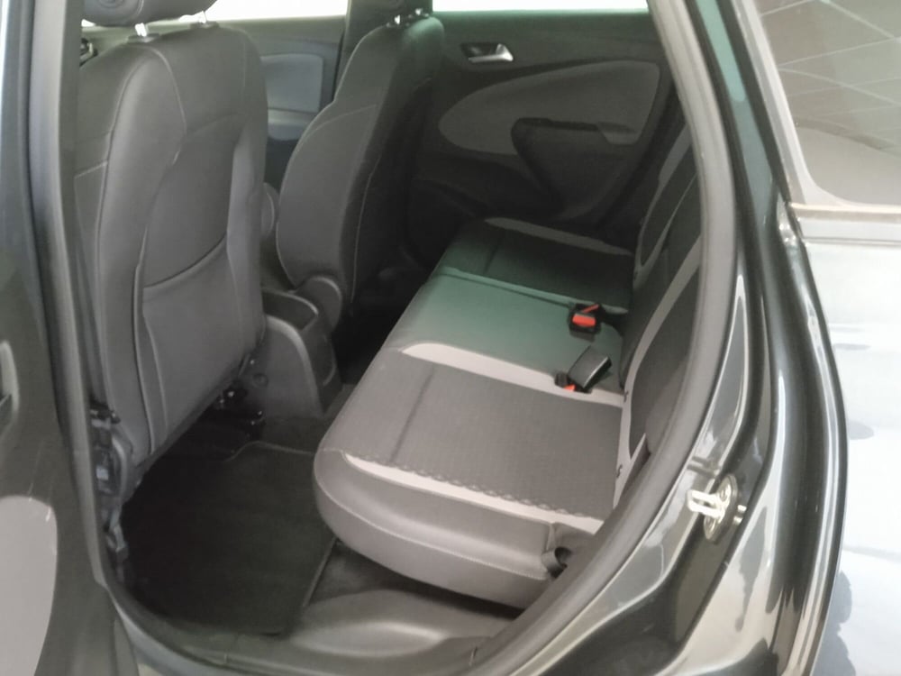 Opel Crossland X usata a Torino (17)