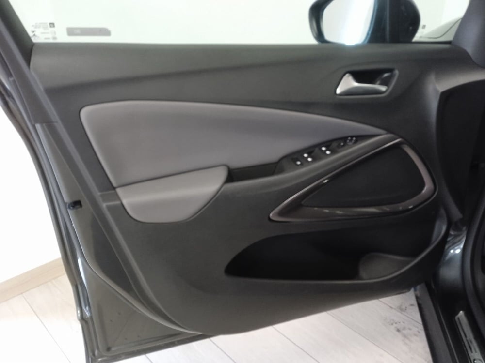 Opel Crossland X usata a Torino (7)