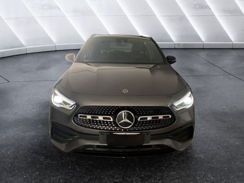 Mercedes-Benz GLA SUV usata a Napoli (2)
