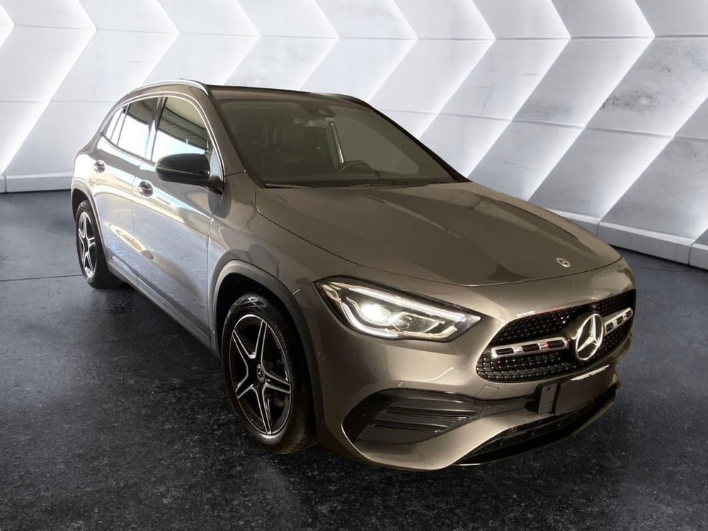 Mercedes-Benz GLA SUV usata a Napoli (3)
